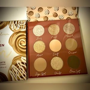 BEAUTY BAKERIE THE CHOSEN BUN Eryeshadow palette
